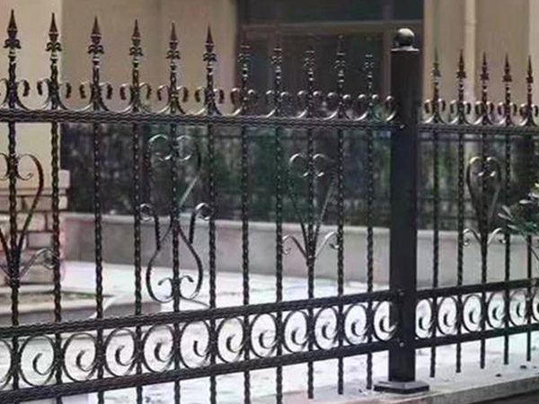 新疆铁艺护栏